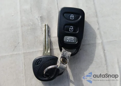 2013 Hyundai Elantra Limited z USA, uszkodzony, nr VIN 5NPDH4AE1DH164992